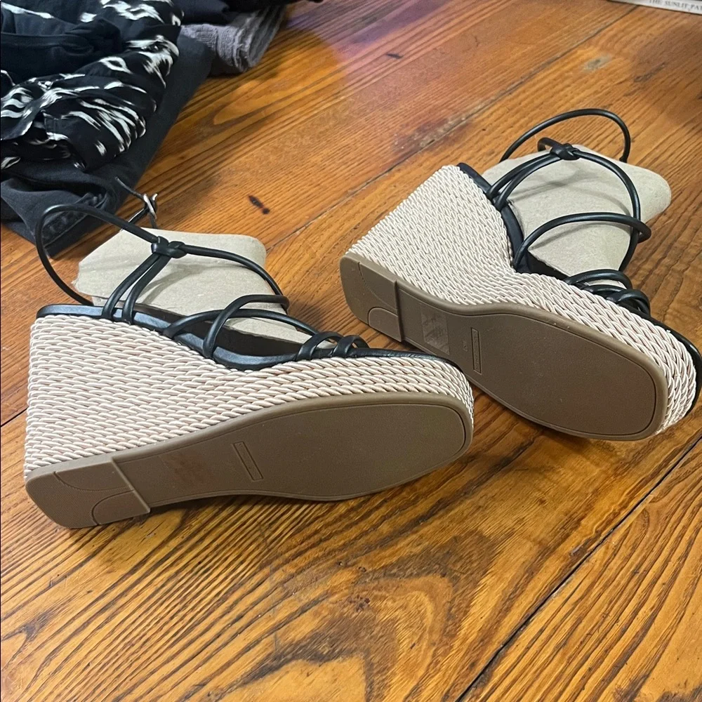 never worn dressy wedge strap oh shoes